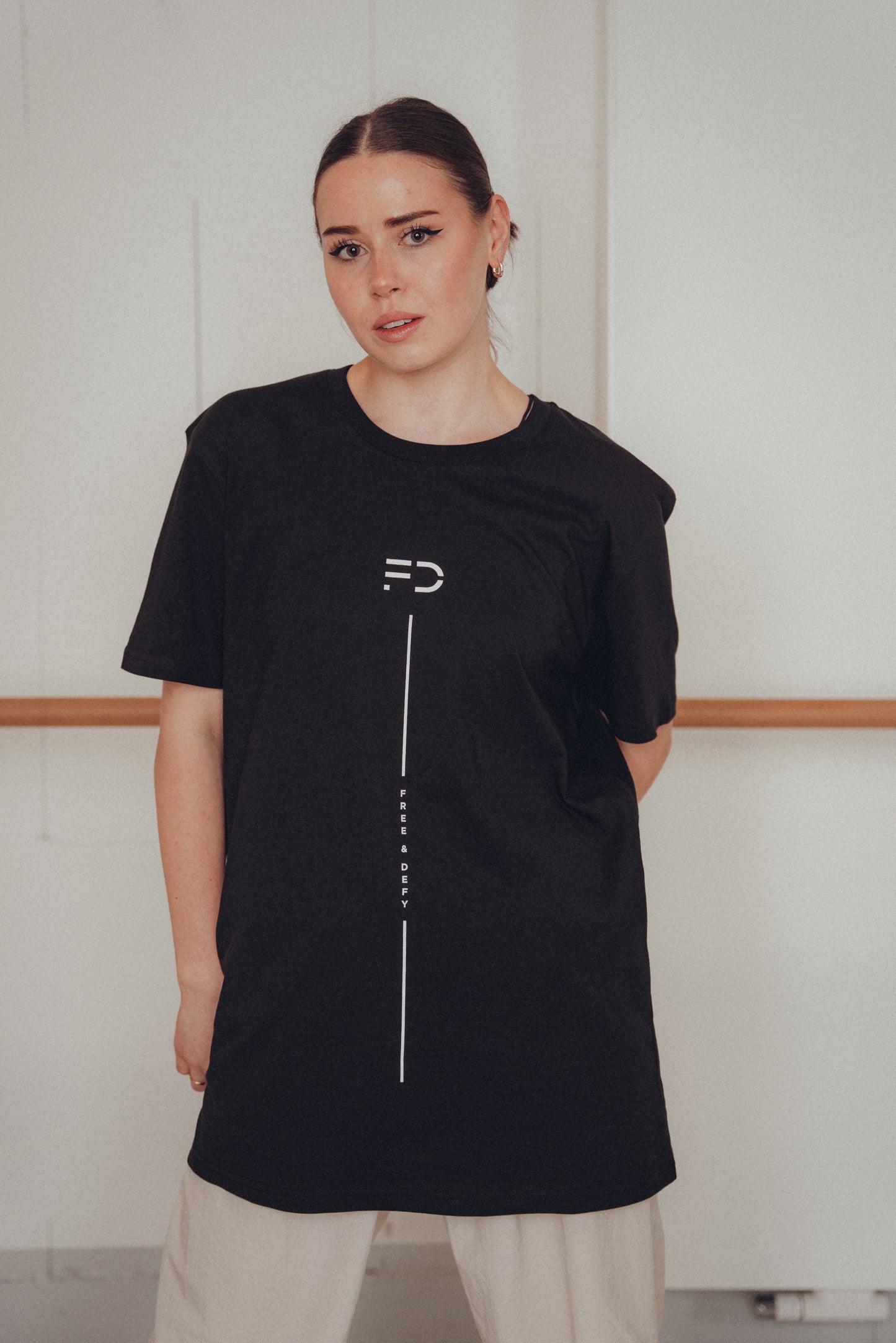 WOMEN T-SHIRT - BLACK - MOTSI MABUSE TANZSCHULE