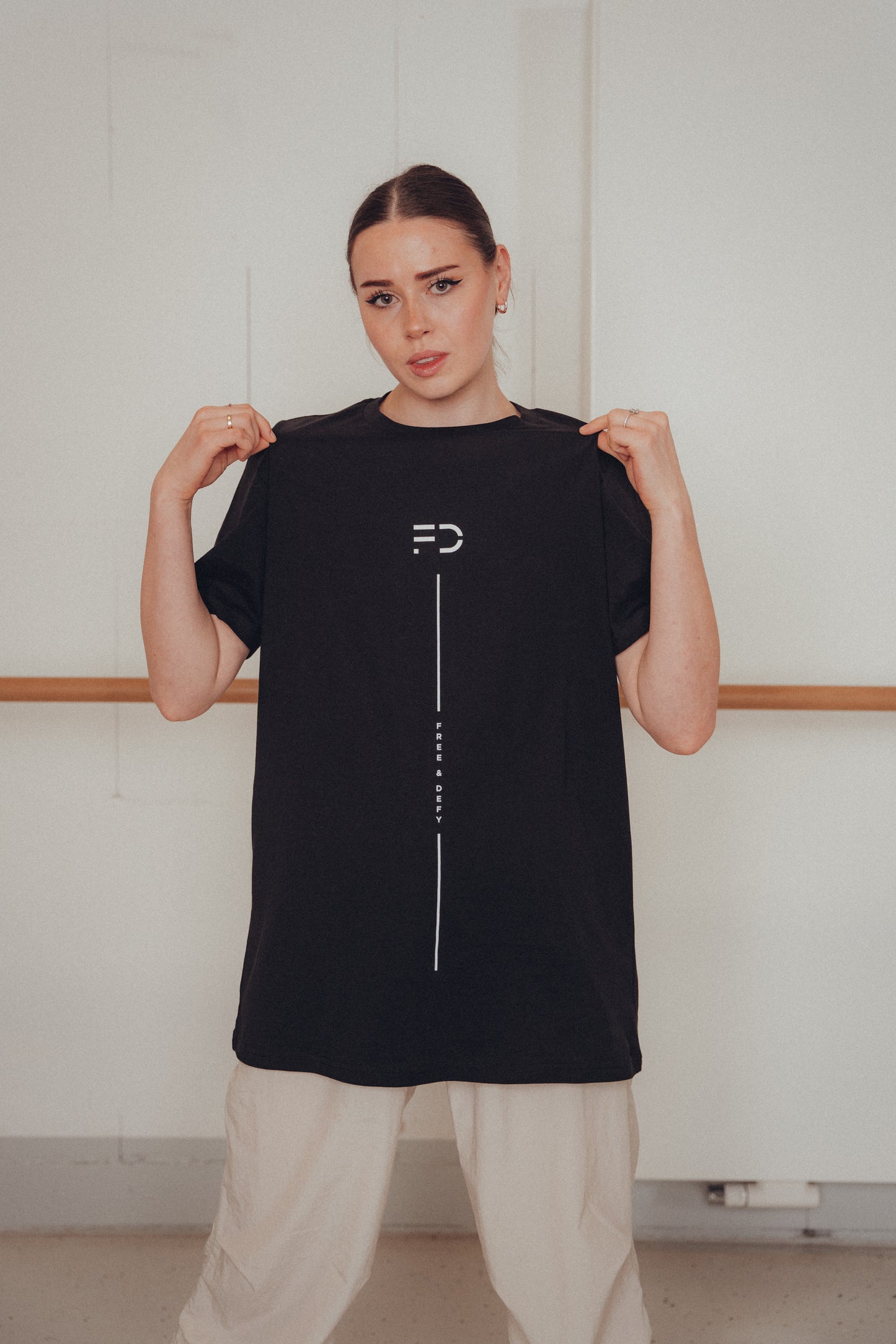 WOMEN T-SHIRT - BLACK - MOTSI MABUSE TANZSCHULE