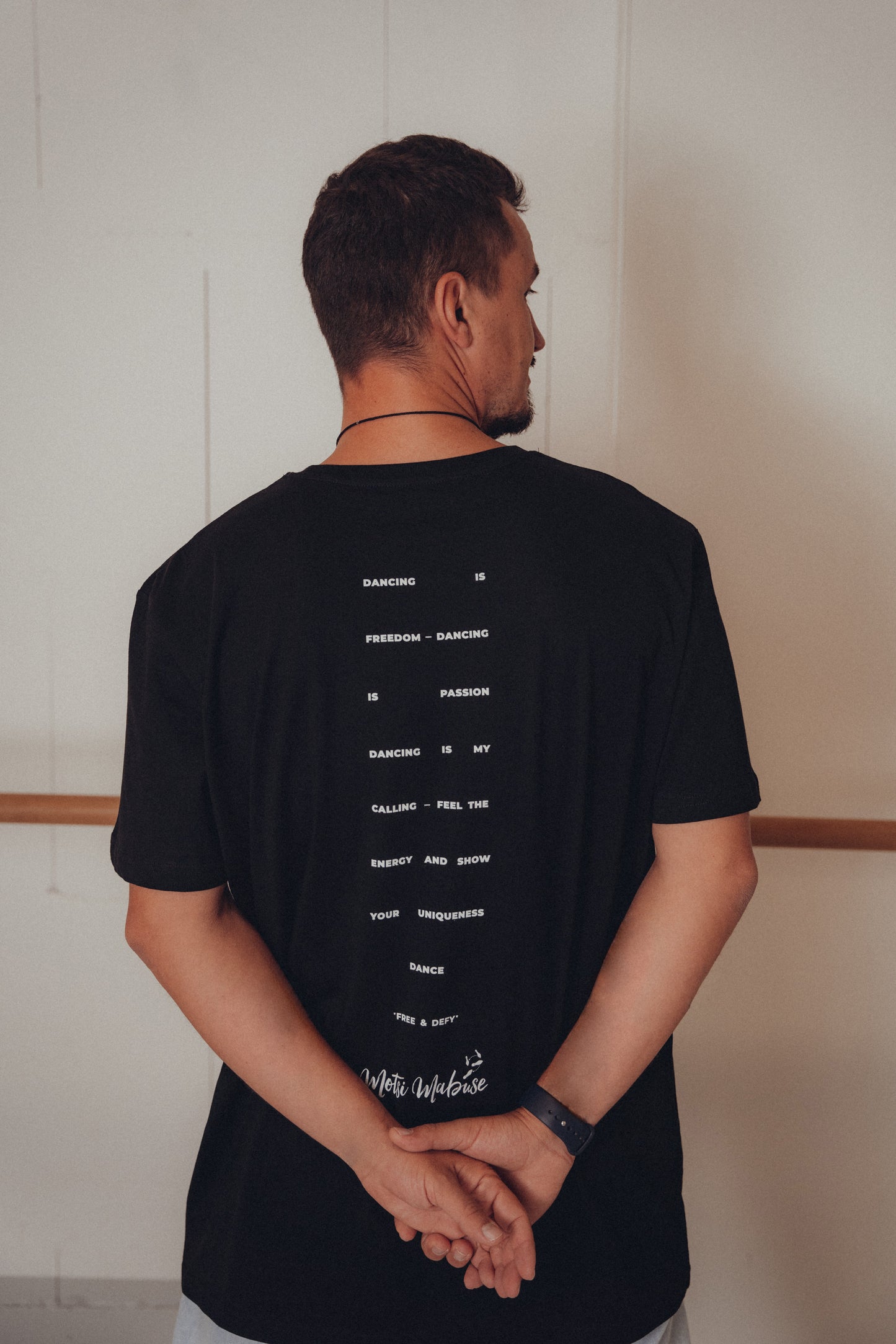 MEN T-SHIRT - BLACK - MOTSI MABUSE TANZSCHULE