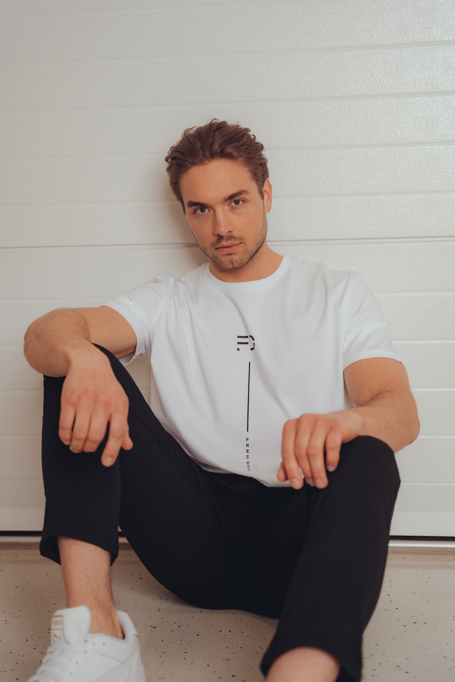 MEN T-SHIRT - WHITE