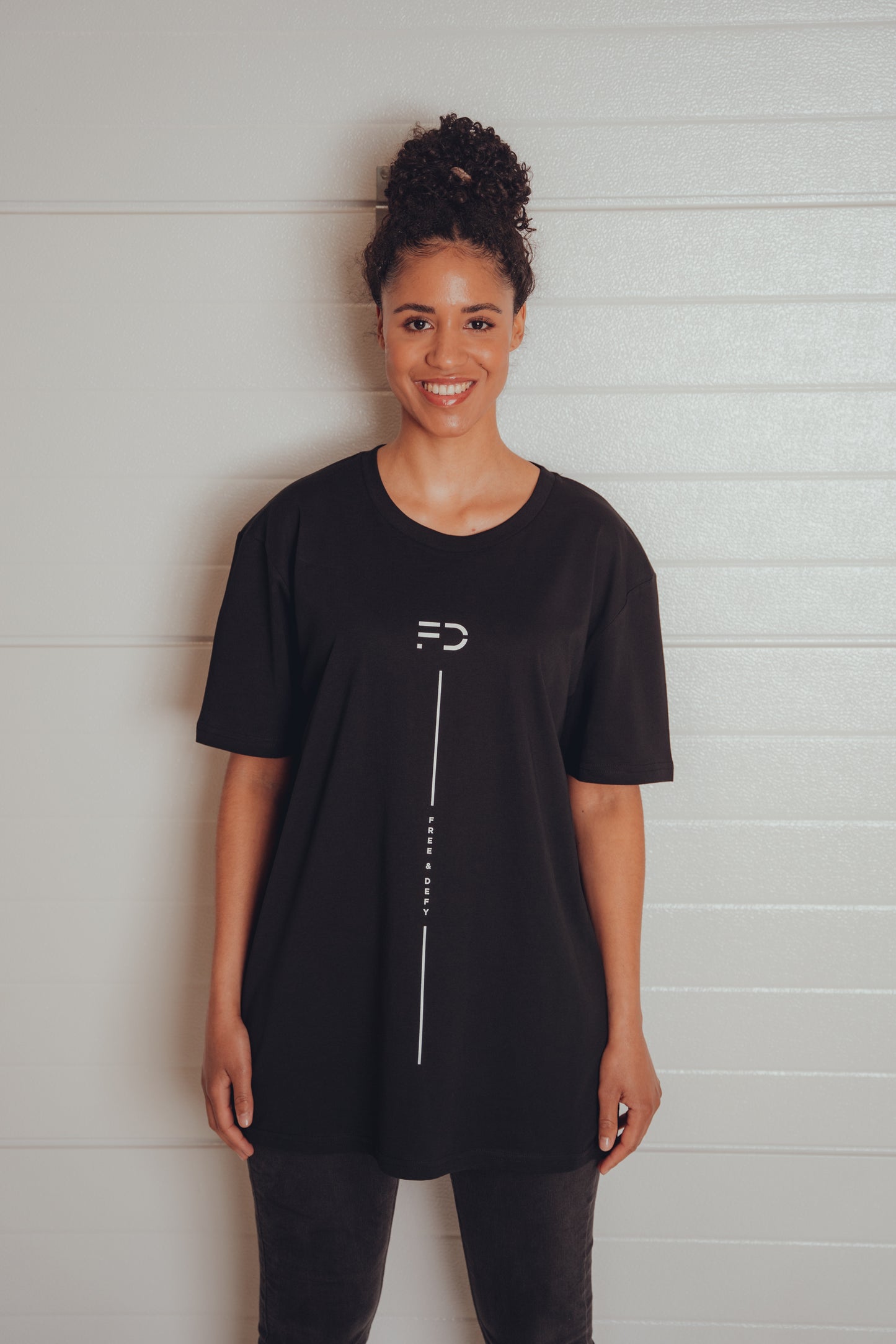 WOMEN T-SHIRT - BLACK OVERSIZE