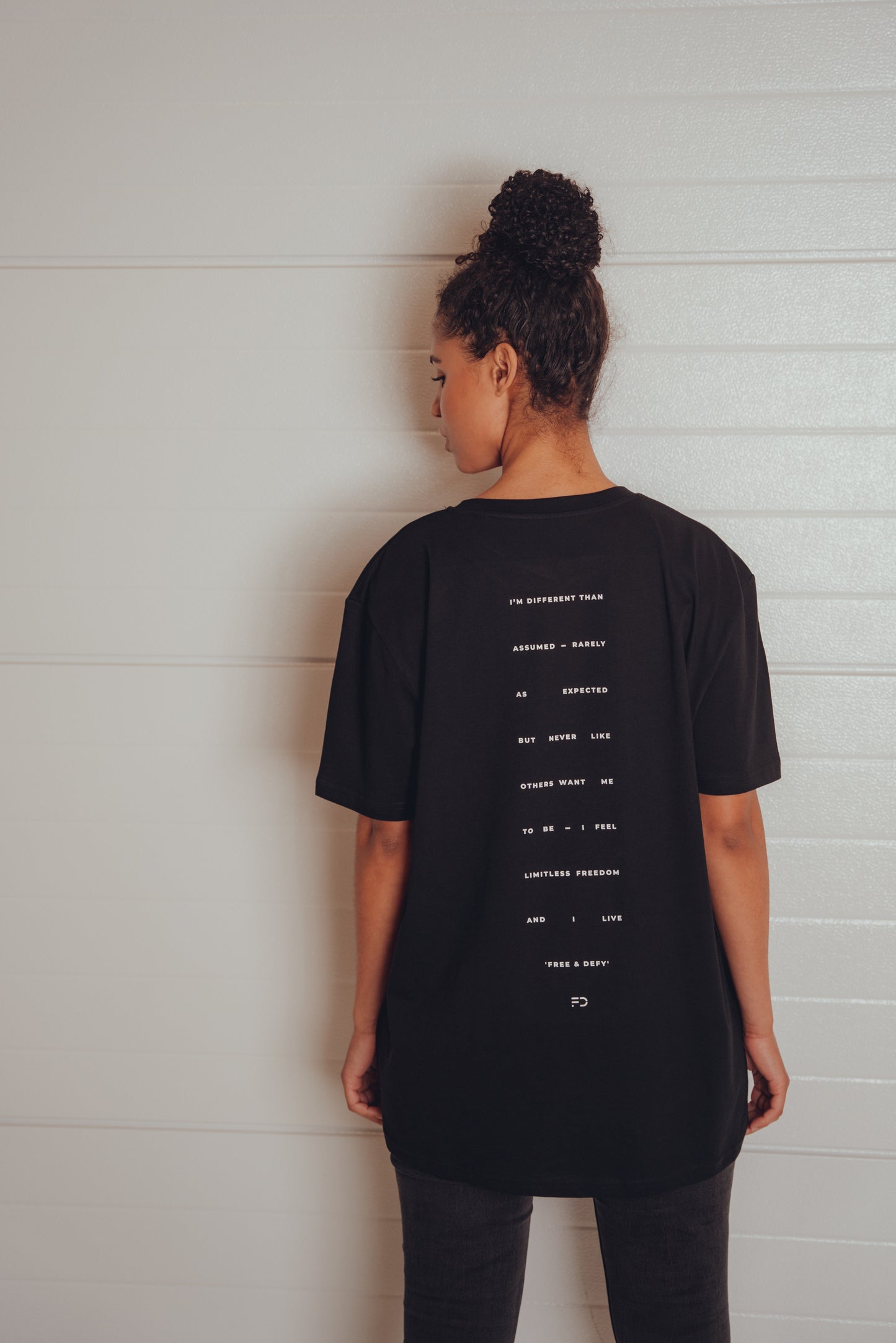 WOMEN T-SHIRT - BLACK OVERSIZE