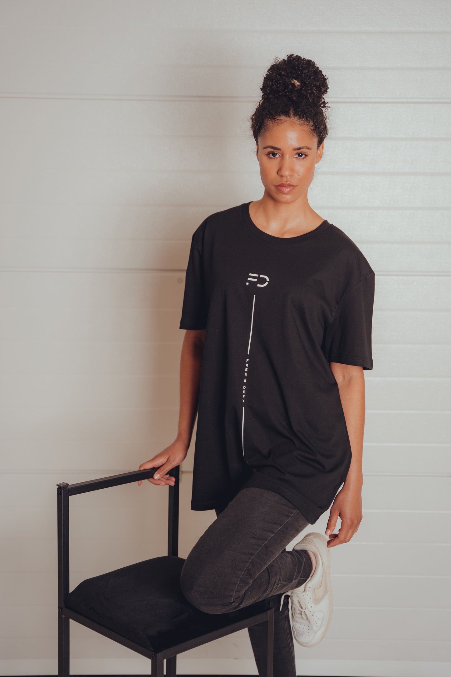 WOMEN T-SHIRT - BLACK OVERSIZE