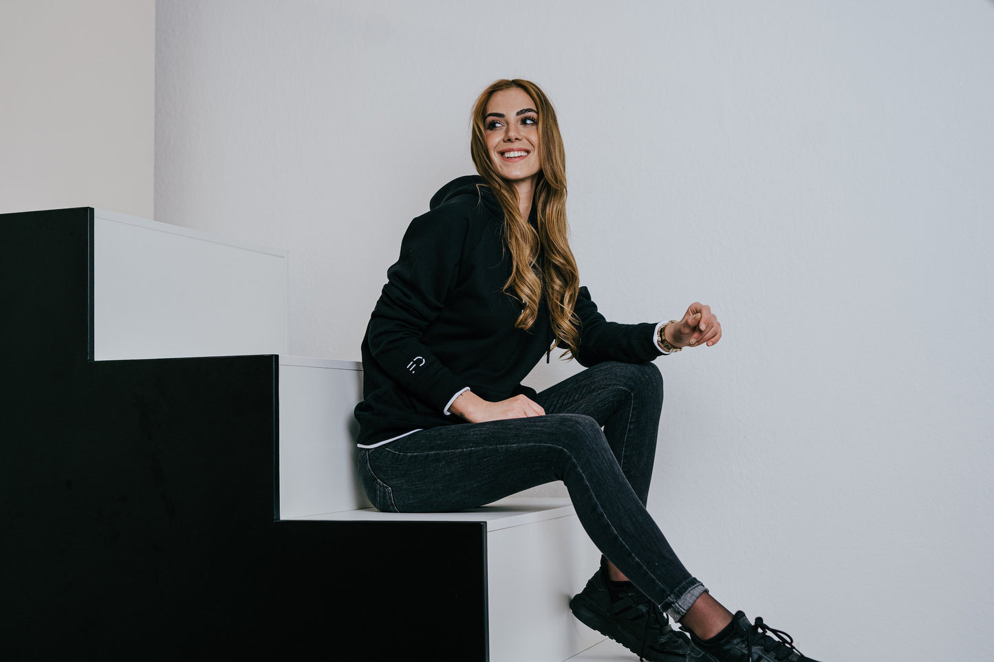 WOMEN HOODIE - BLACK REGULAR